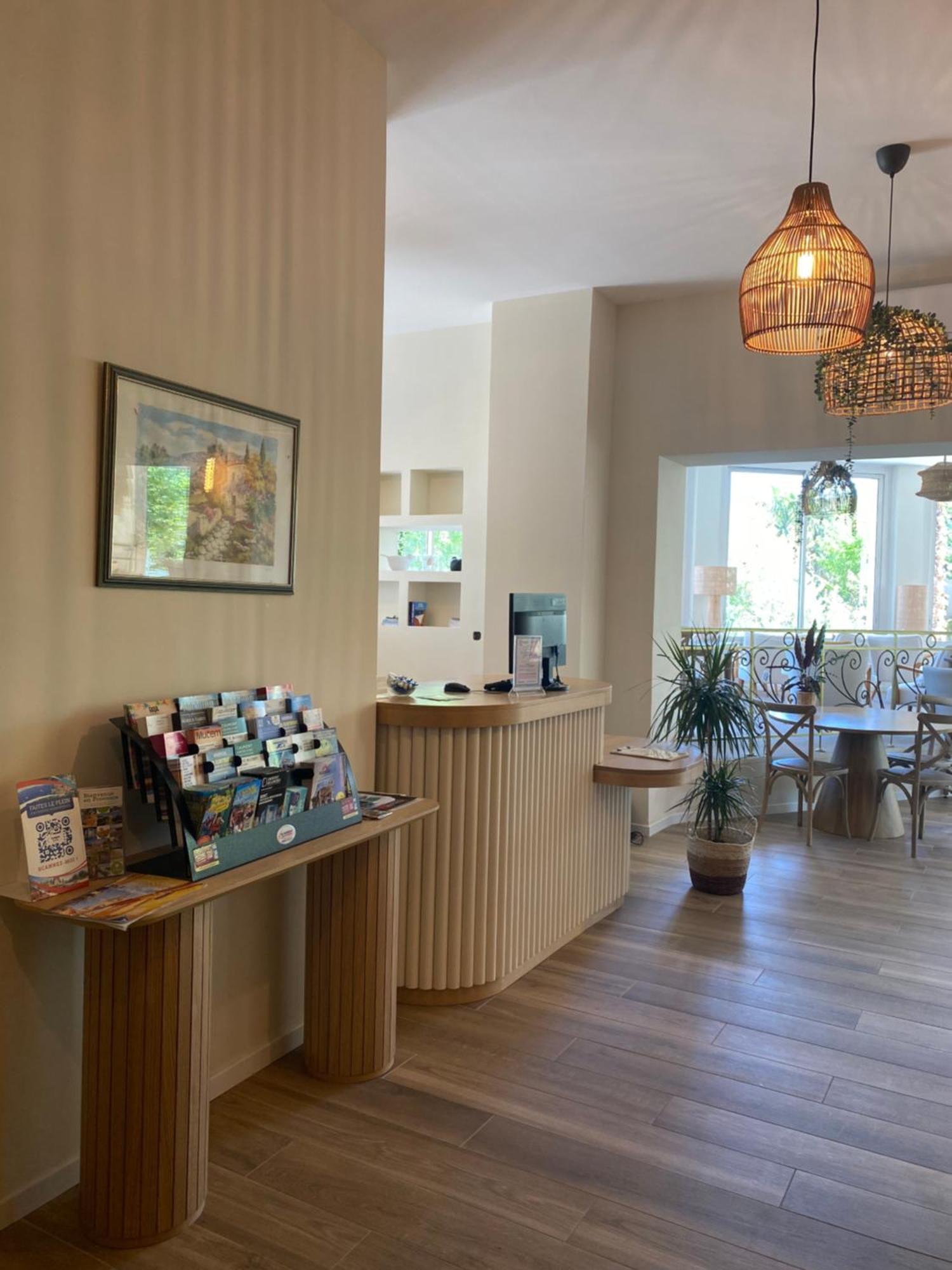 阿多尼斯萨那丽洗浴大酒店 滨海萨纳里 外观 照片