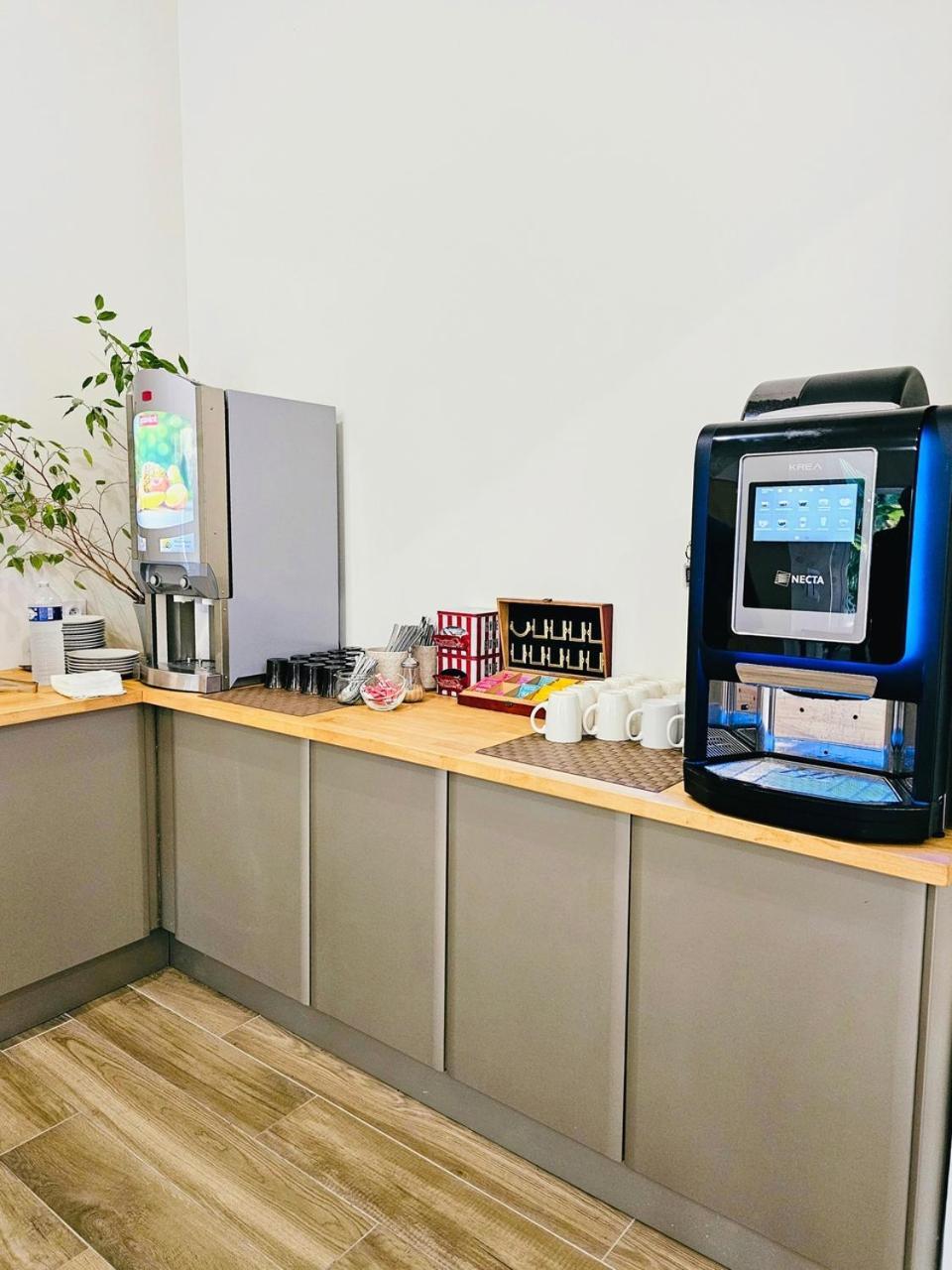 阿多尼斯萨那丽洗浴大酒店 滨海萨纳里 外观 照片